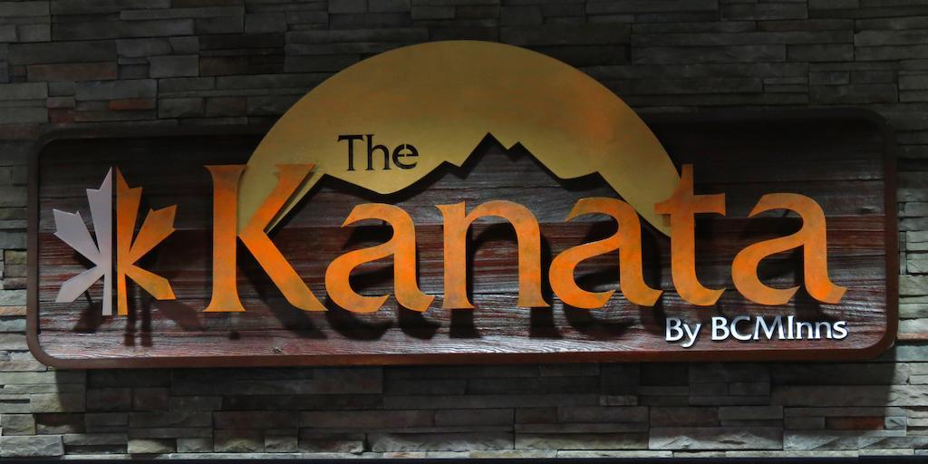 Kanata Уайткорт Екстериор снимка